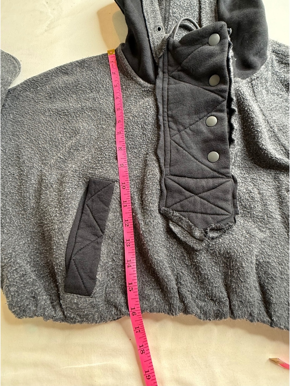 Free People Gray Cropped Hoodie Sweatshirt Size Small - Picture 6 of 7